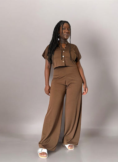 Akimbo n Bob Classy Hun Garb