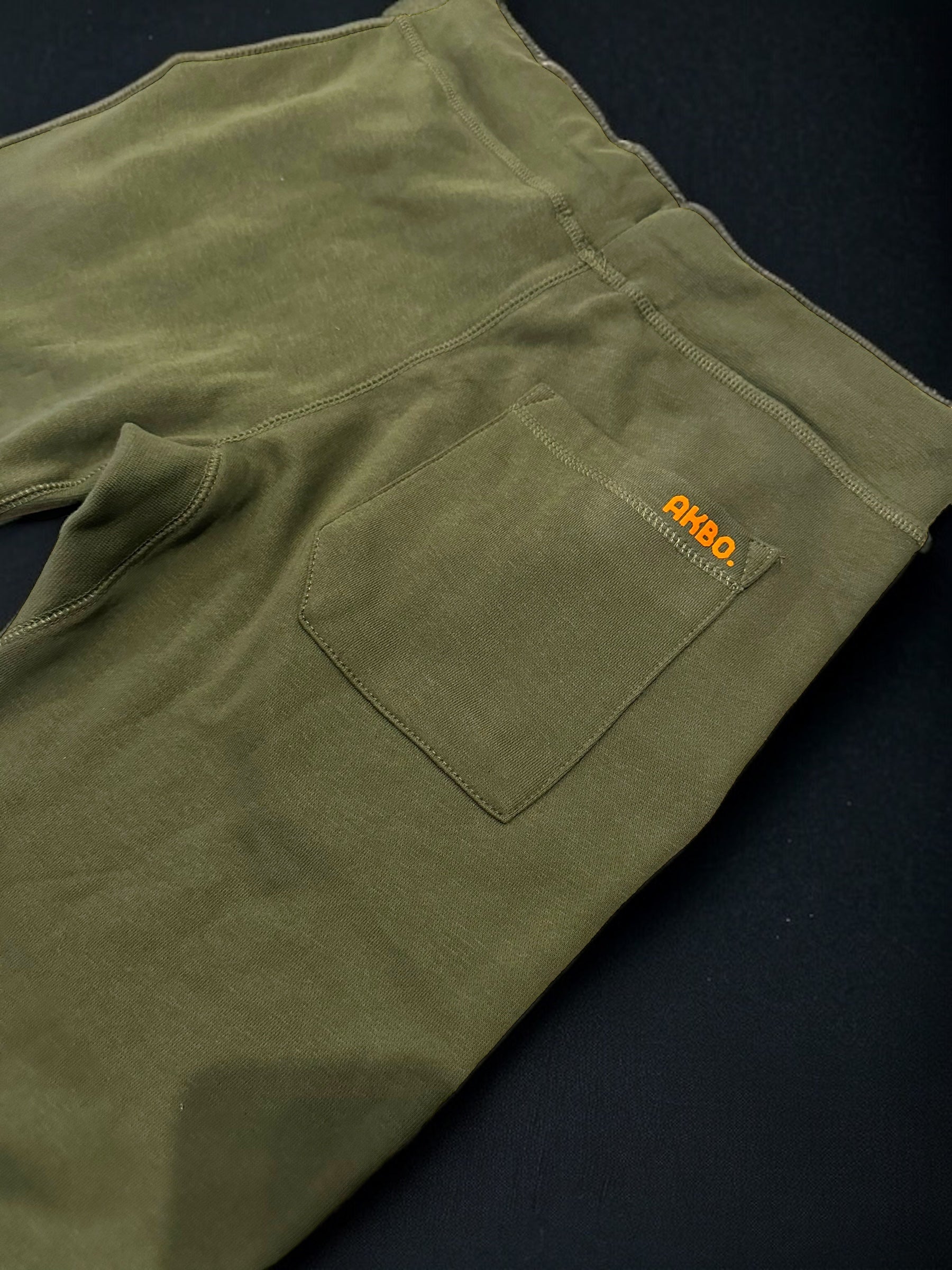 Akimbo n Bob Sweat Shirt Men's Pant-9