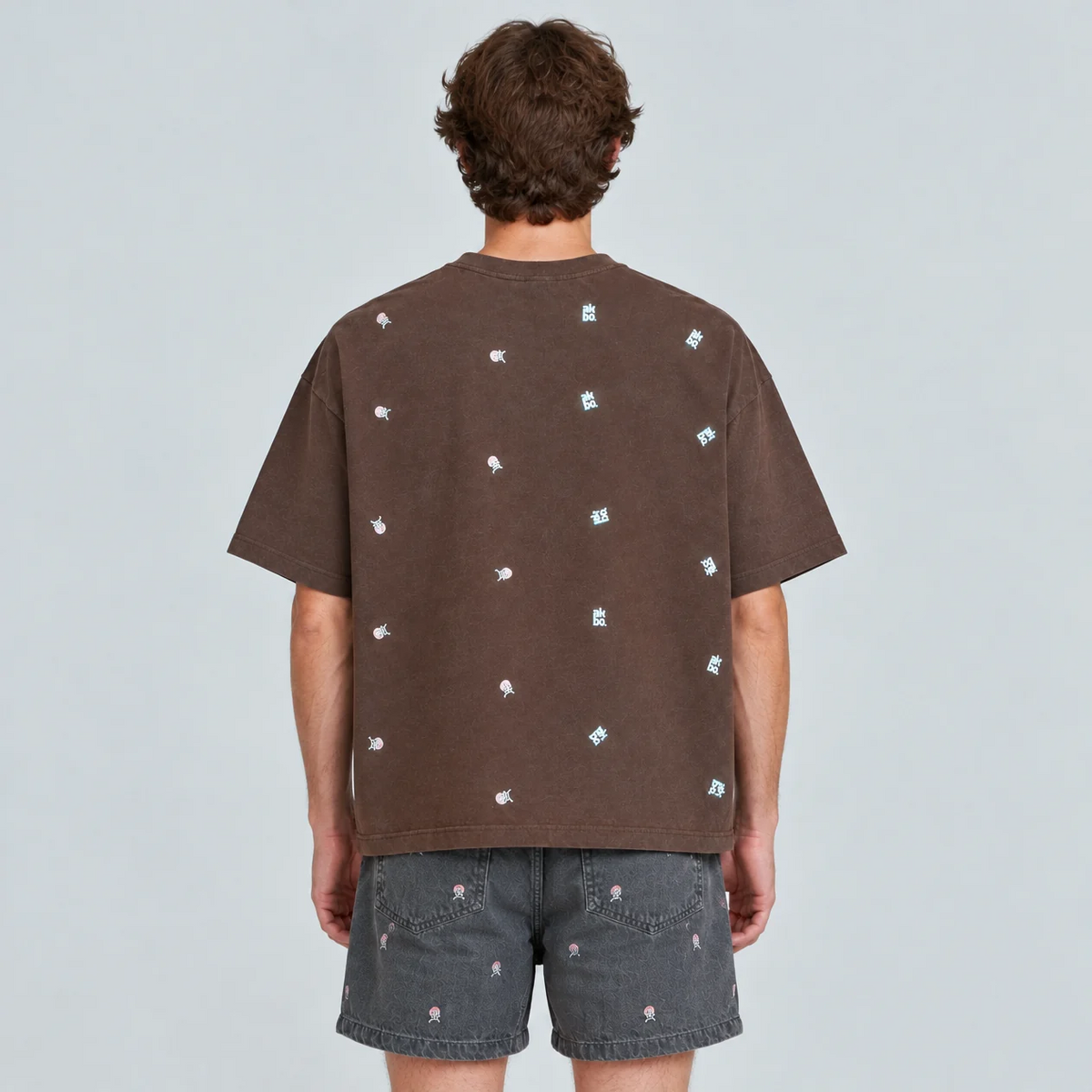 Akimbo n Bob Criss Cross Men's Tee