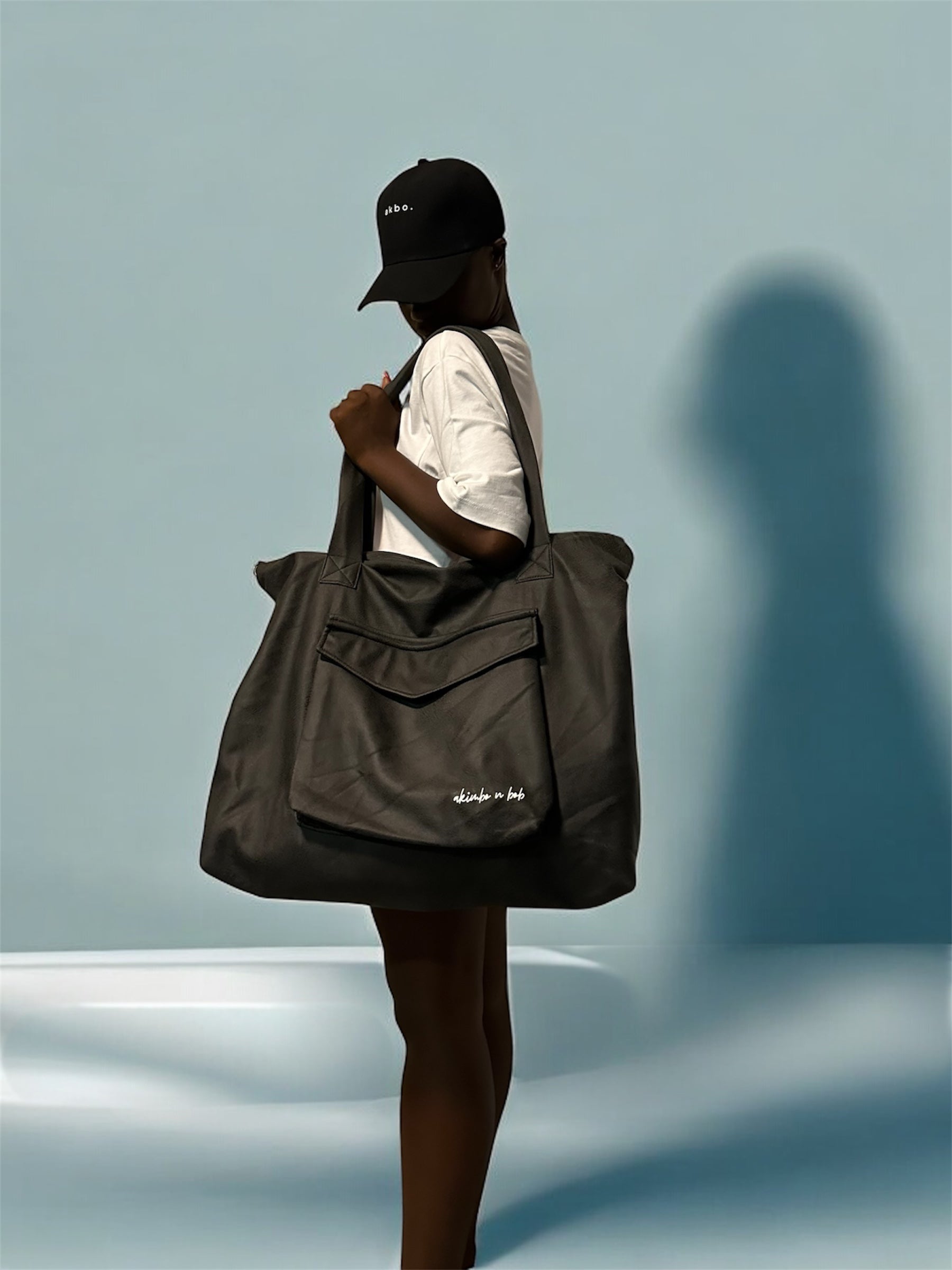 Akimbo n Bob Weekender Tote Bag-5