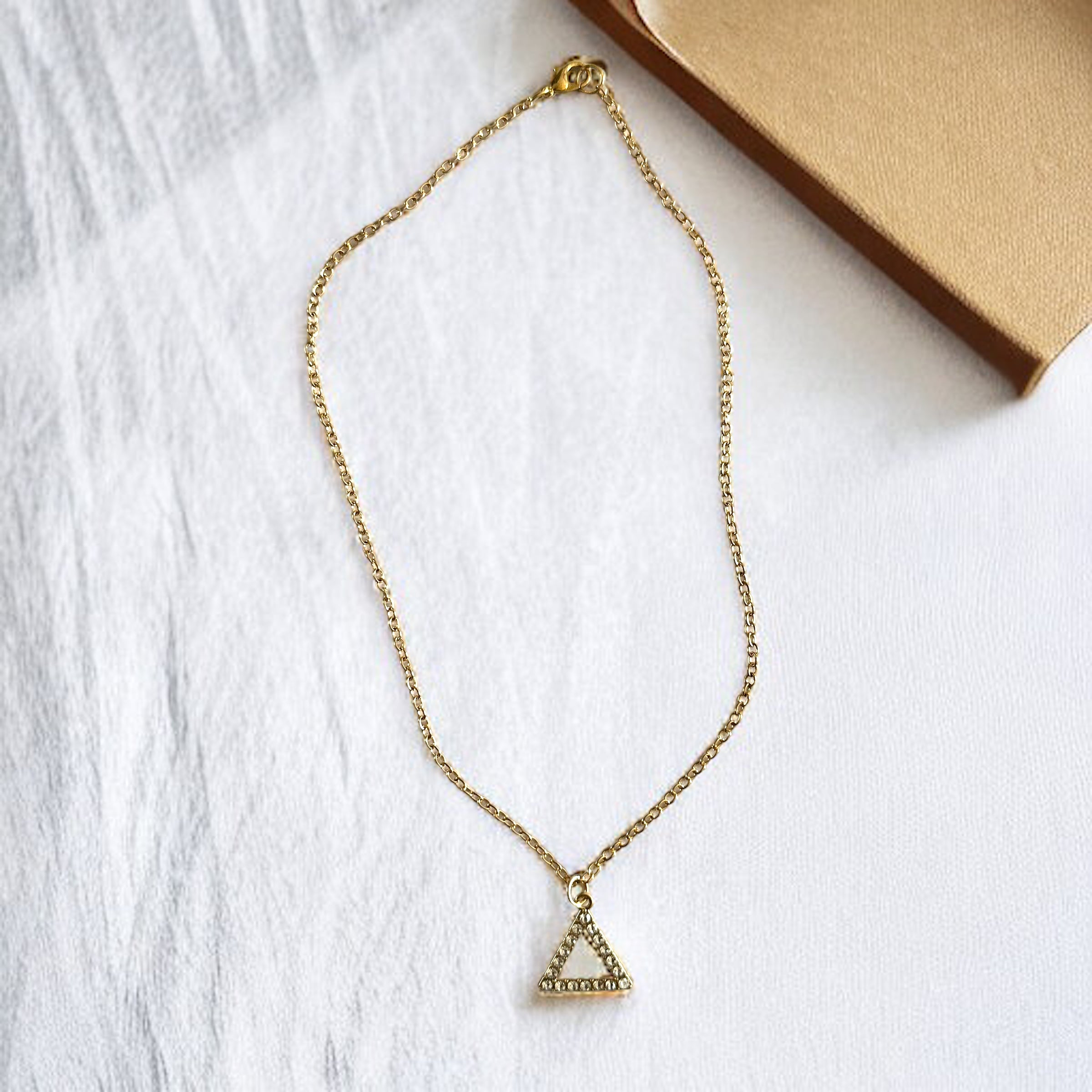 AKBO Tri Gold Jewelry Garb Accessary-4